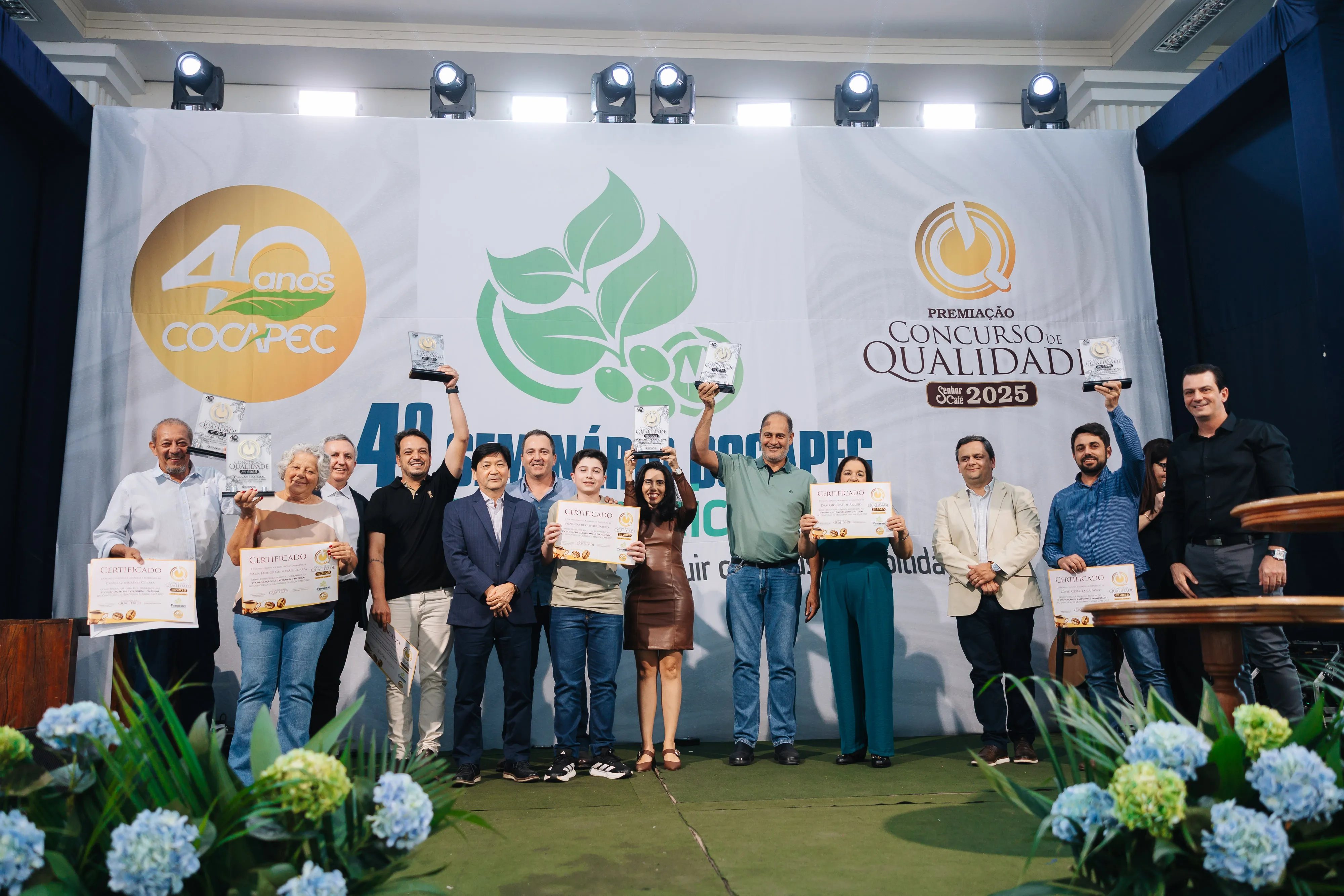 Leilão do Concurso de Qualidade de Café da Cocapec tem sacas arrematadas por mais de R$ 100 mil