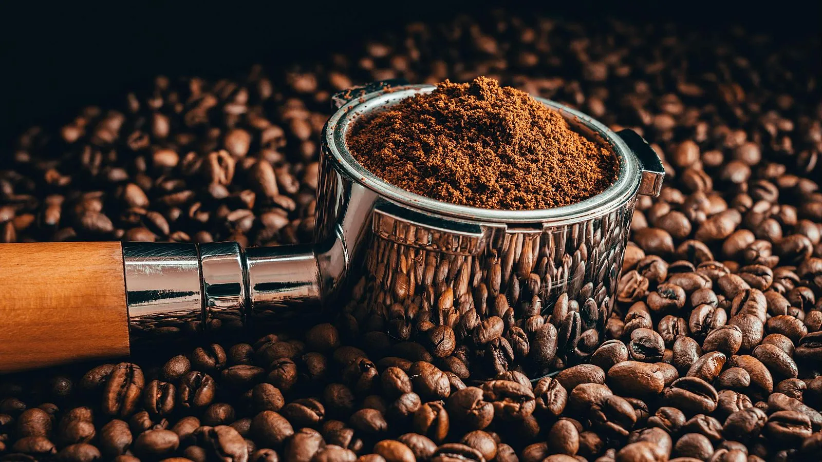 Café: Falta de estoques e tarifaço consolidam mais um fechamento com ganhos nas bolsas internacionais